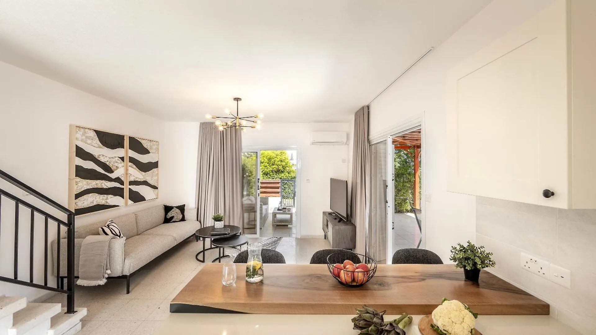 Larnaca Villa Marina Meneou