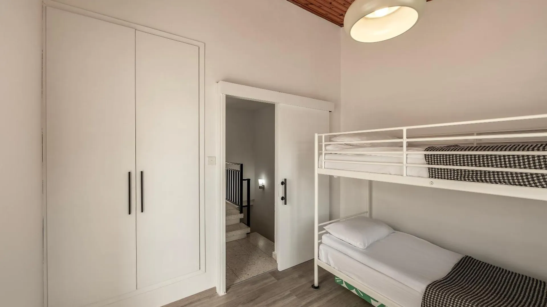 Larnaca Villa Marina Meneou 0*,  Cyprus