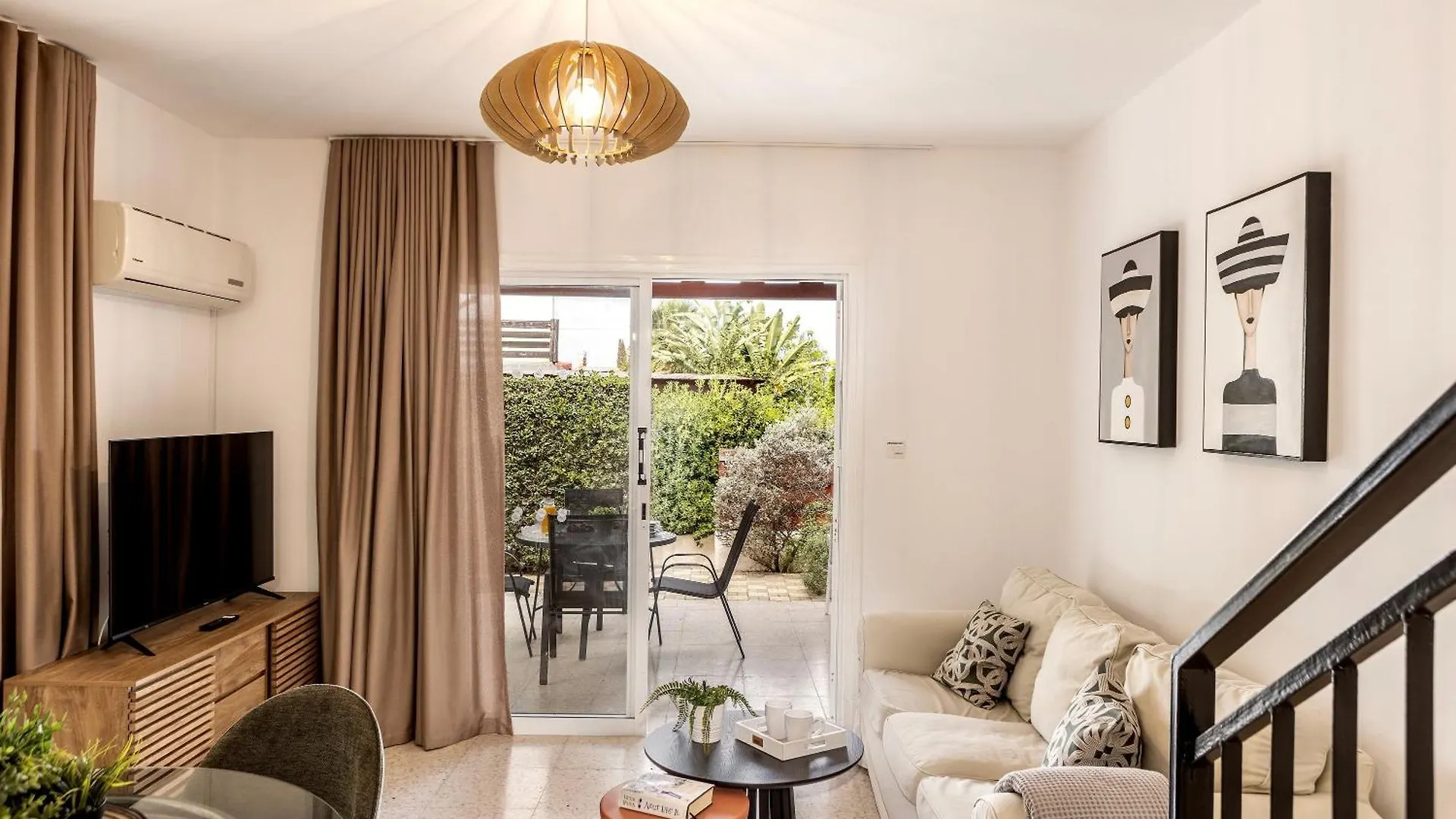 Larnaca Villa Marina Meneou