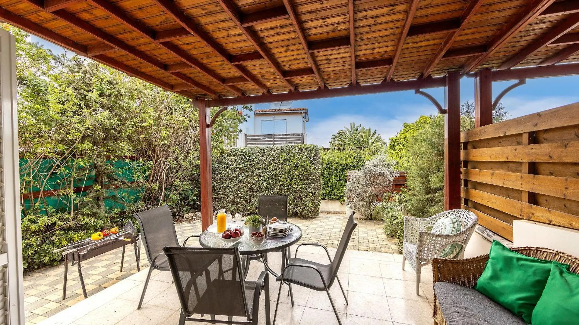 Larnaca Villa Marina Meneou