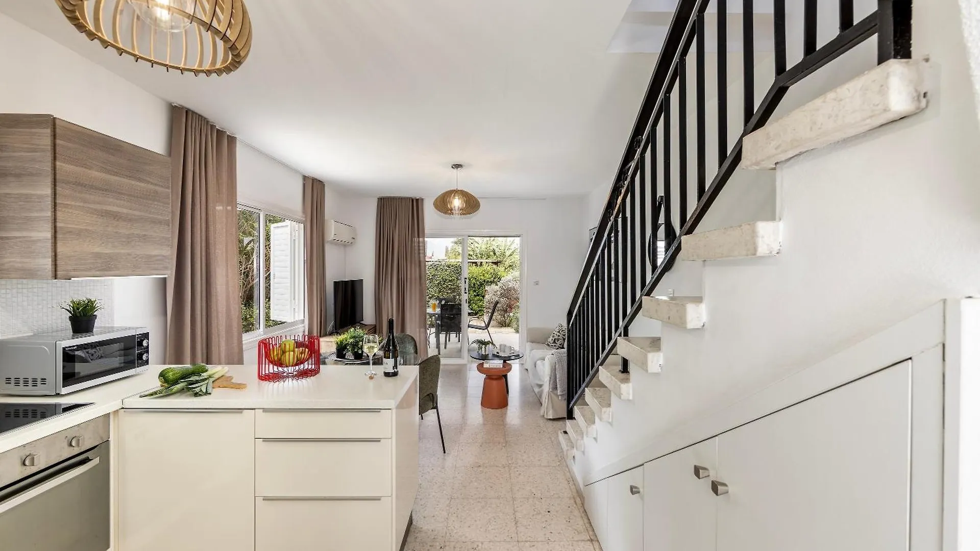 Larnaca Villa Marina Meneou