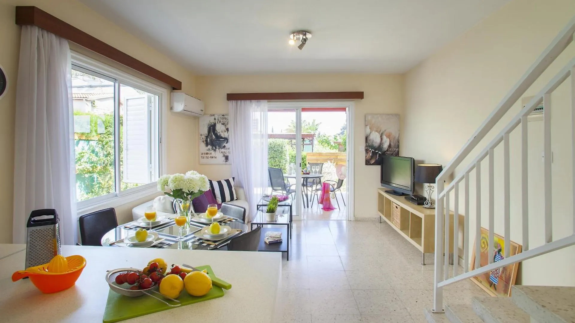 Larnaca Villa Marina Meneou