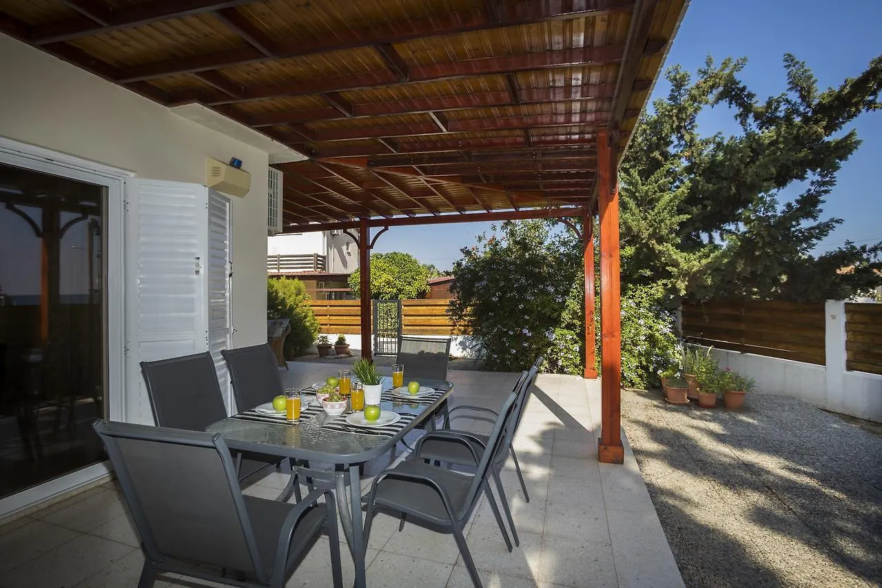 Larnaca Villa Marina Meneou