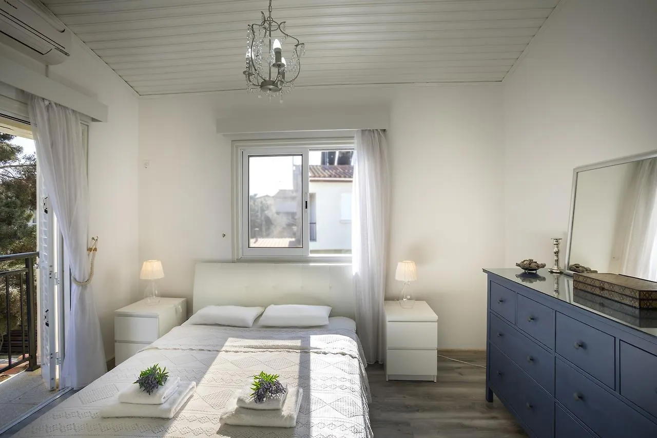 Larnaca Villa Marina Meneou