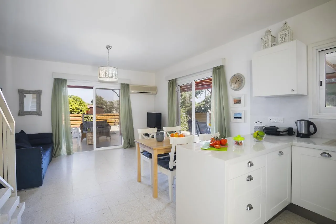 Larnaca Villa Marina Meneou